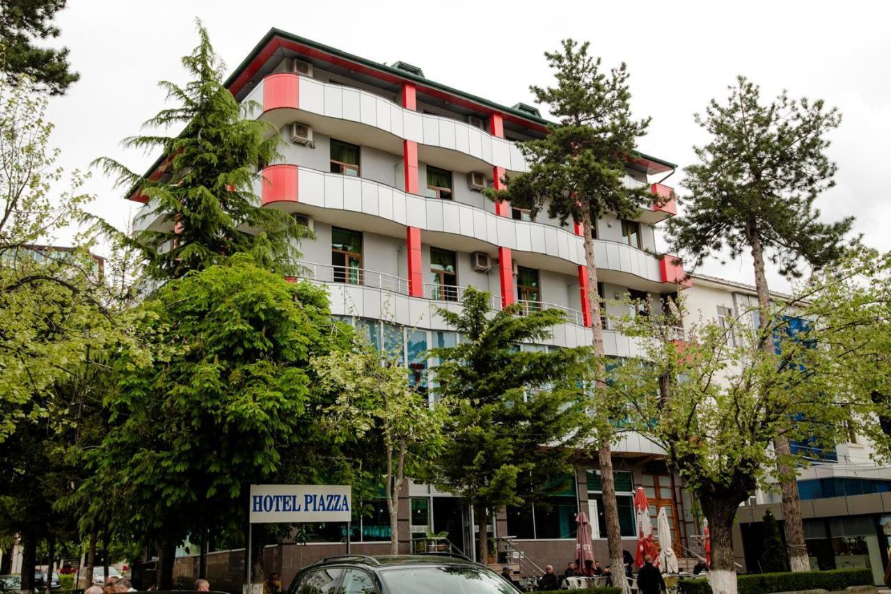 Hotel Piazza Peshkopi ภายนอก รูปภาพ